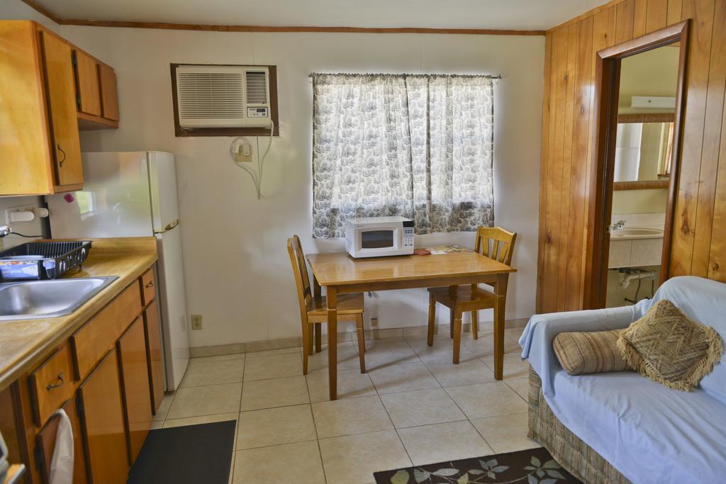 Lake Ida Beach Resort Уинтър Хевън Стая снимка